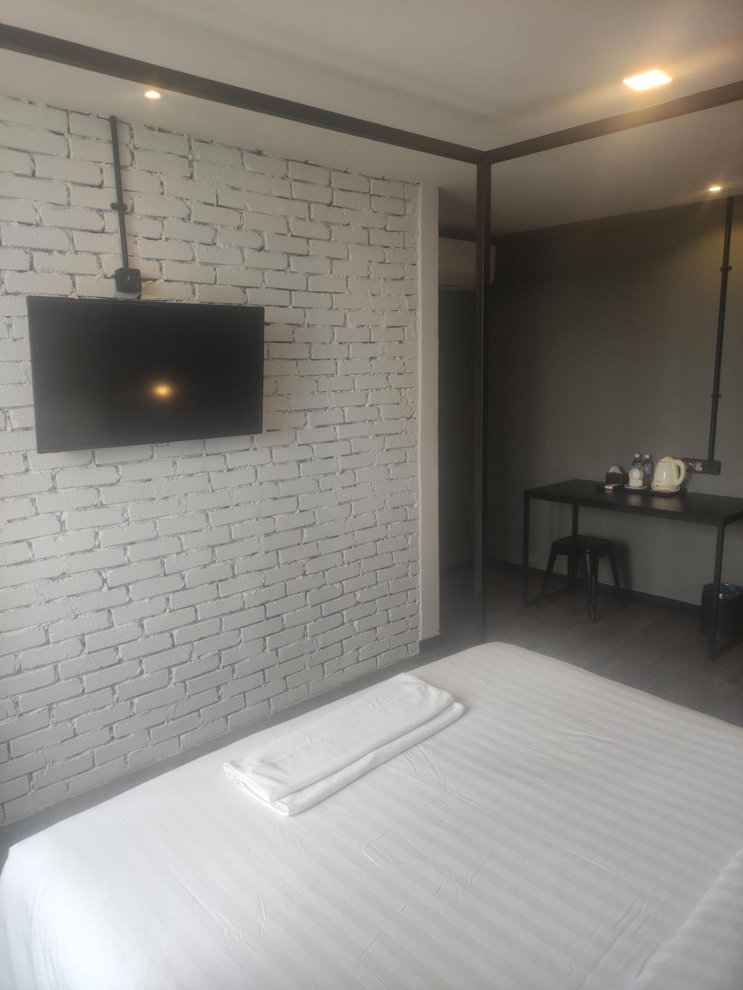 68 Boutique Hotel Sitiawan Exteriör bild