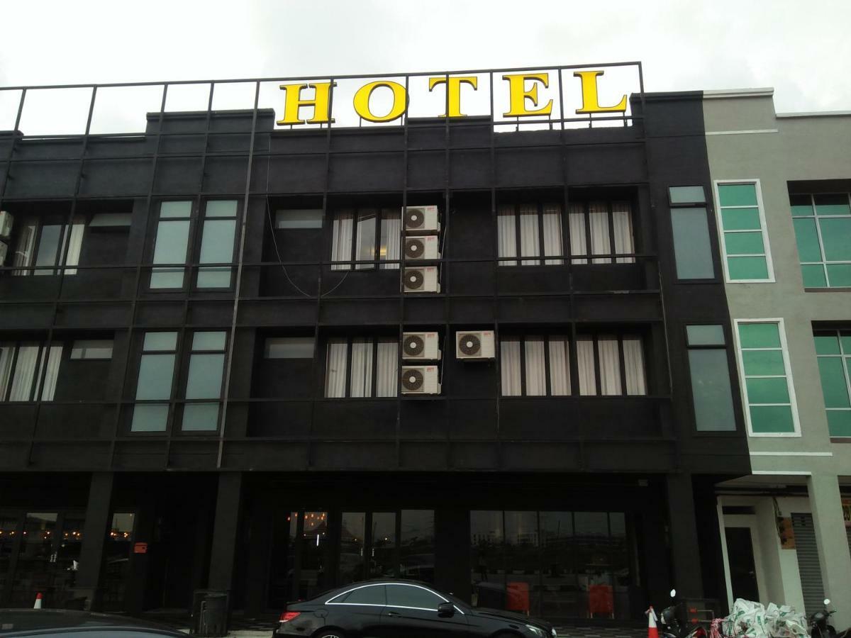 68 Boutique Hotel Sitiawan Exteriör bild