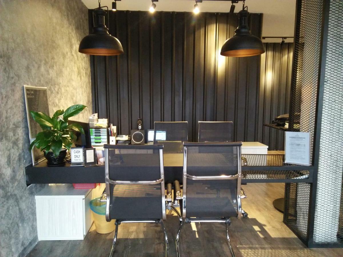 68 Boutique Hotel Sitiawan Exteriör bild